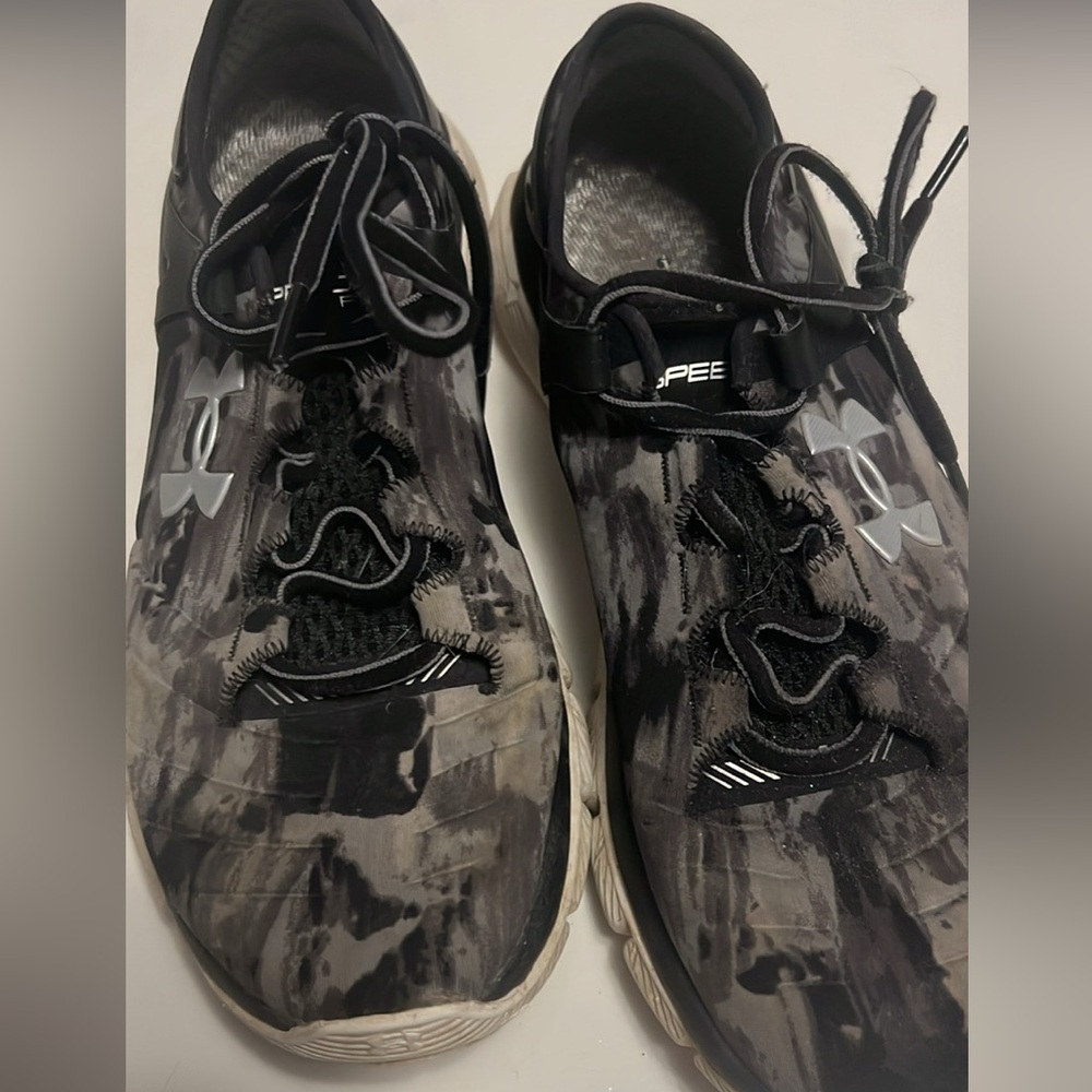 Under Armour tennis shoes